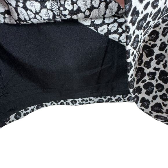 Banana Republic Leopard Print Half Sleeve Round Neck Mini Sheath Dress Size 0 - Picture 6 of 9